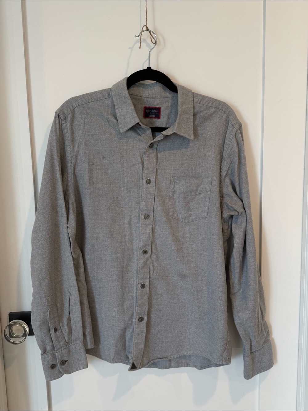 UNTUCKit Men's Light Gray Long-Sleeve Button-Down Shirt